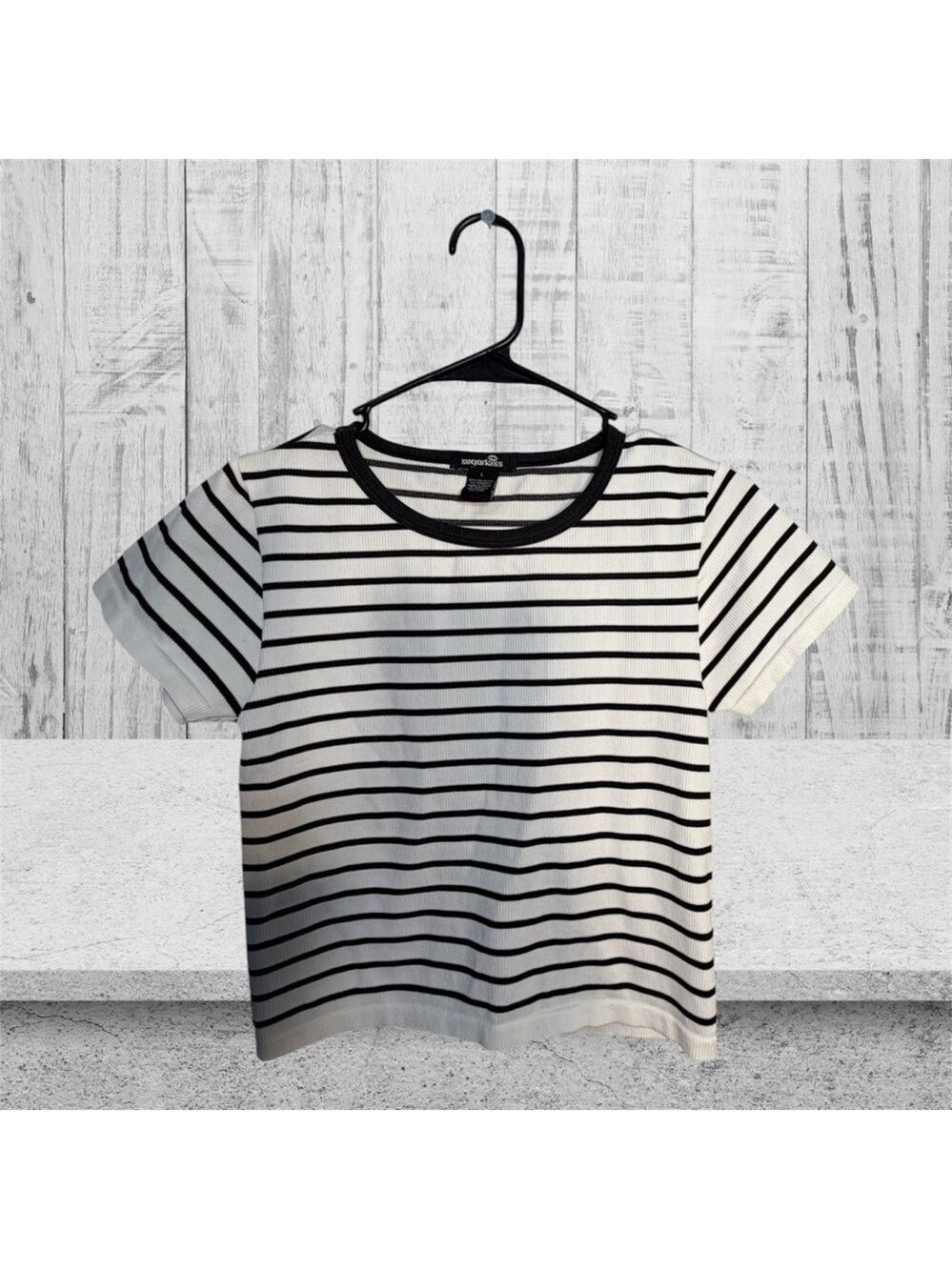 Sugarkiss Striped Crewneck Cropped Tee in Black/White size L (Juniors)
